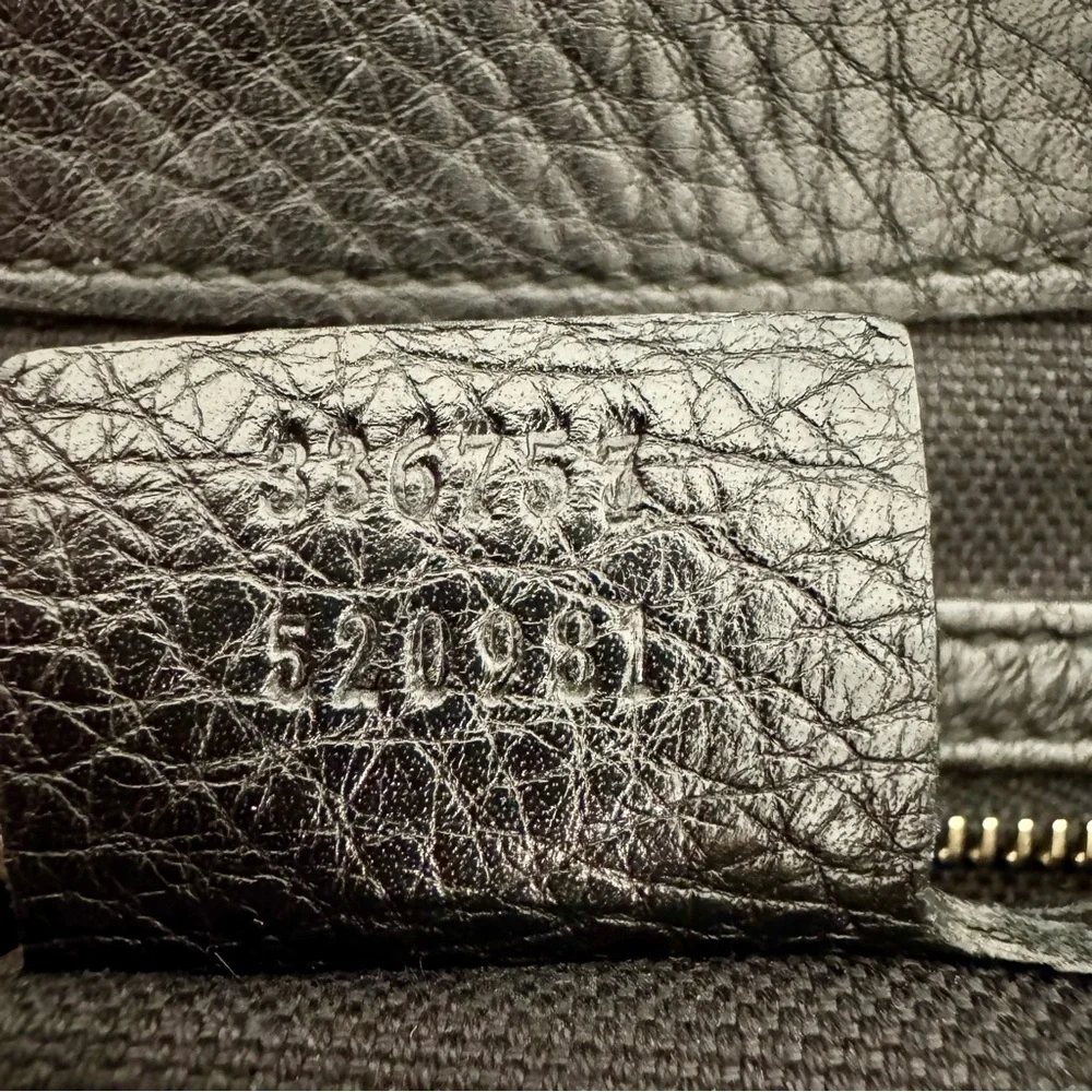 Gucci Emily Large Shoulder Bag In Pebbled Black Leather W Light Gold Chain Strap - Picture 16 of 16